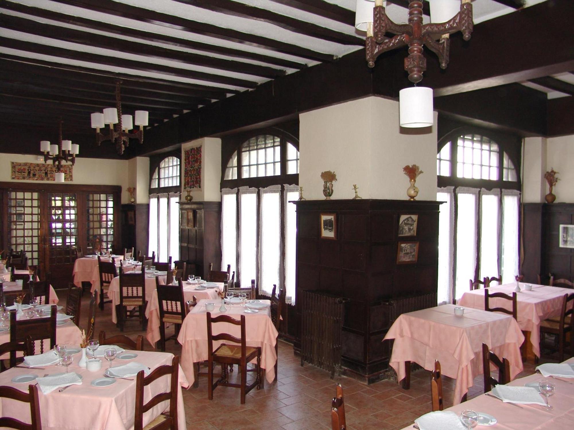 Hostal Ayestaran II Lekunberri Bagian luar foto