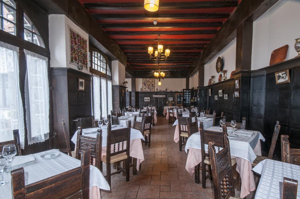 Hostal Ayestaran II Lekunberri Bagian luar foto