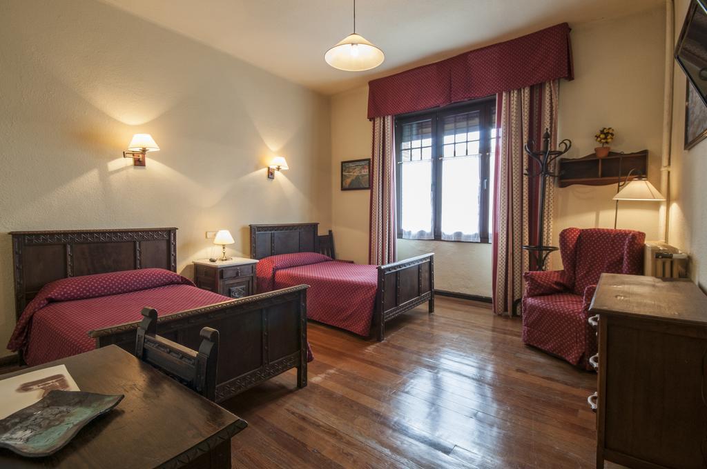 Hostal Ayestaran II Lekunberri Bagian luar foto