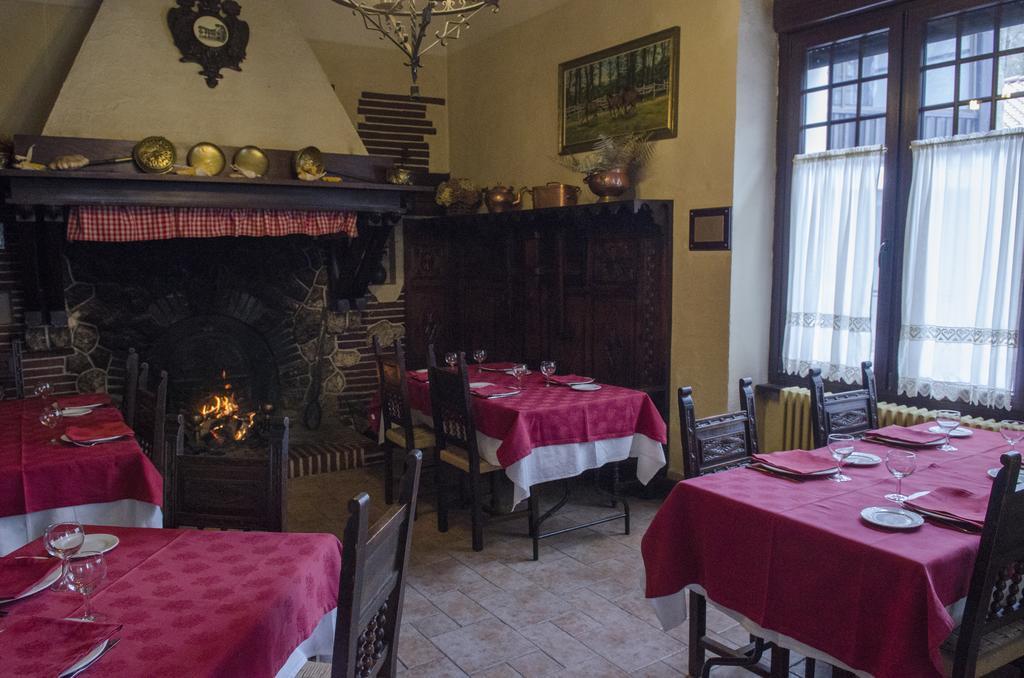 Hostal Ayestaran II Lekunberri Bagian luar foto