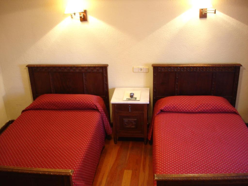 Hostal Ayestaran II Lekunberri Ruang foto